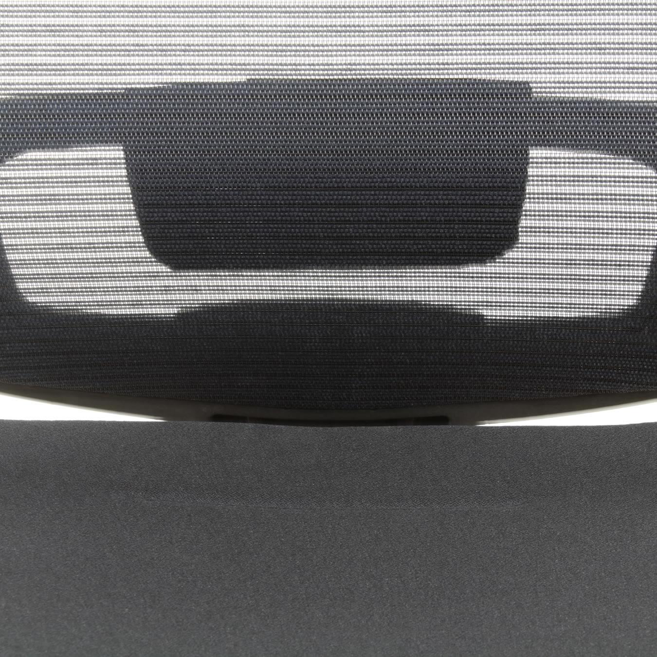 Silla austria con asiento deslizable y posiciones de reclinado tapizada en malla